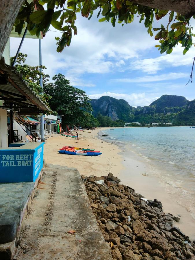 Dalum Beachhouse Phi Phi Don Exterior photo